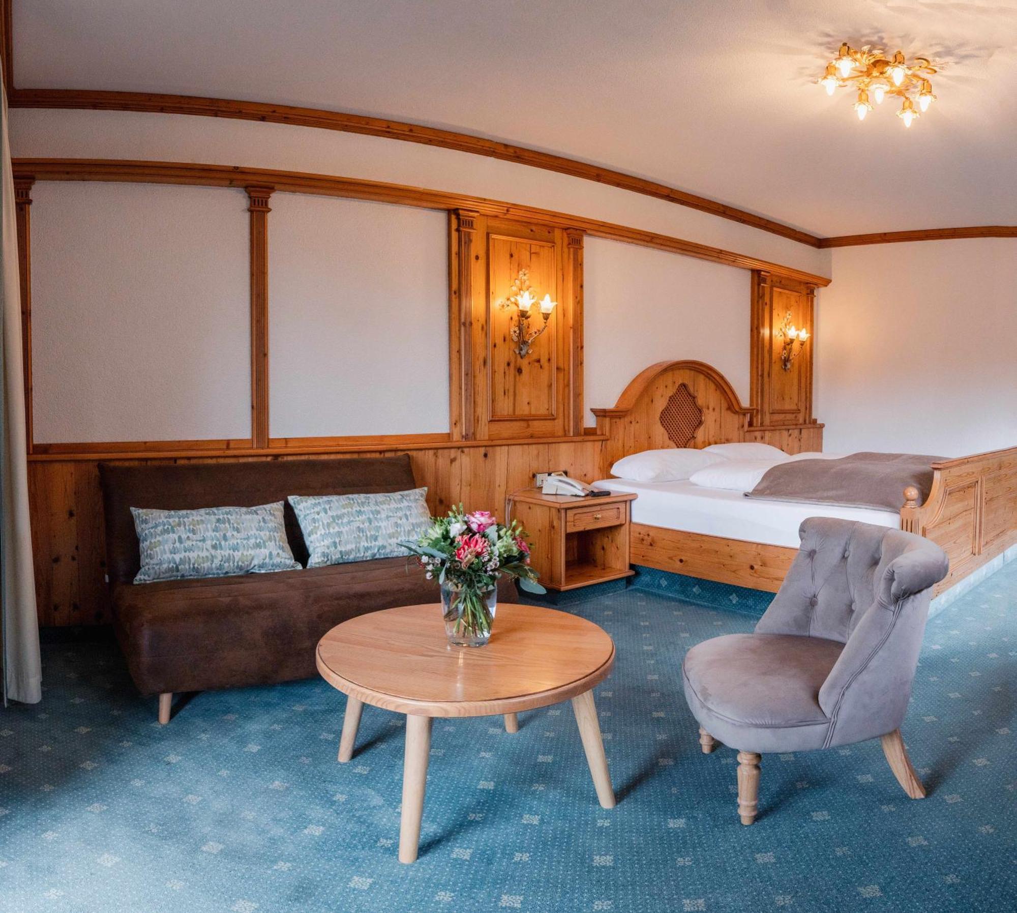 Hotel-Restaurant Kreuzberghof Tagungs- Und Veranstaltungshotel Tiefenbach  Esterno foto